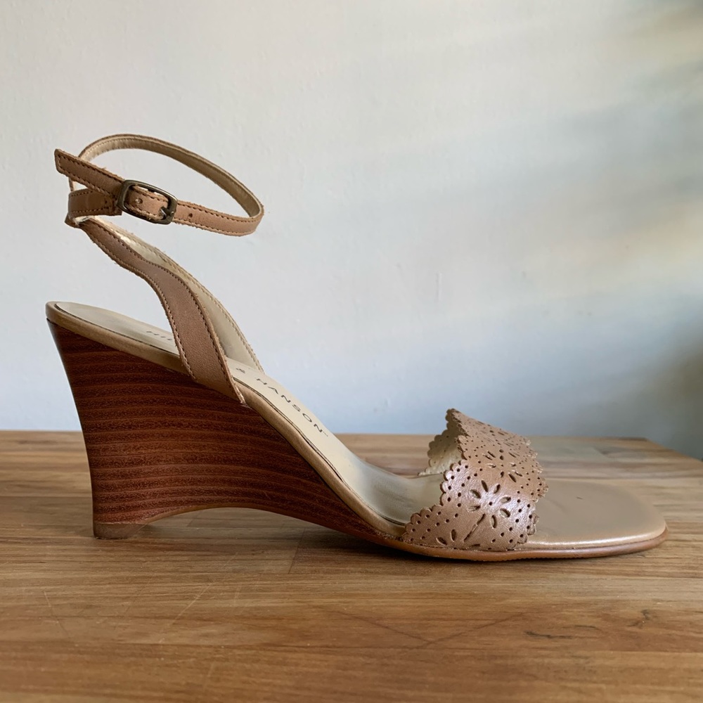 Hillard & Hanson Floral Wedges, Size 6.5